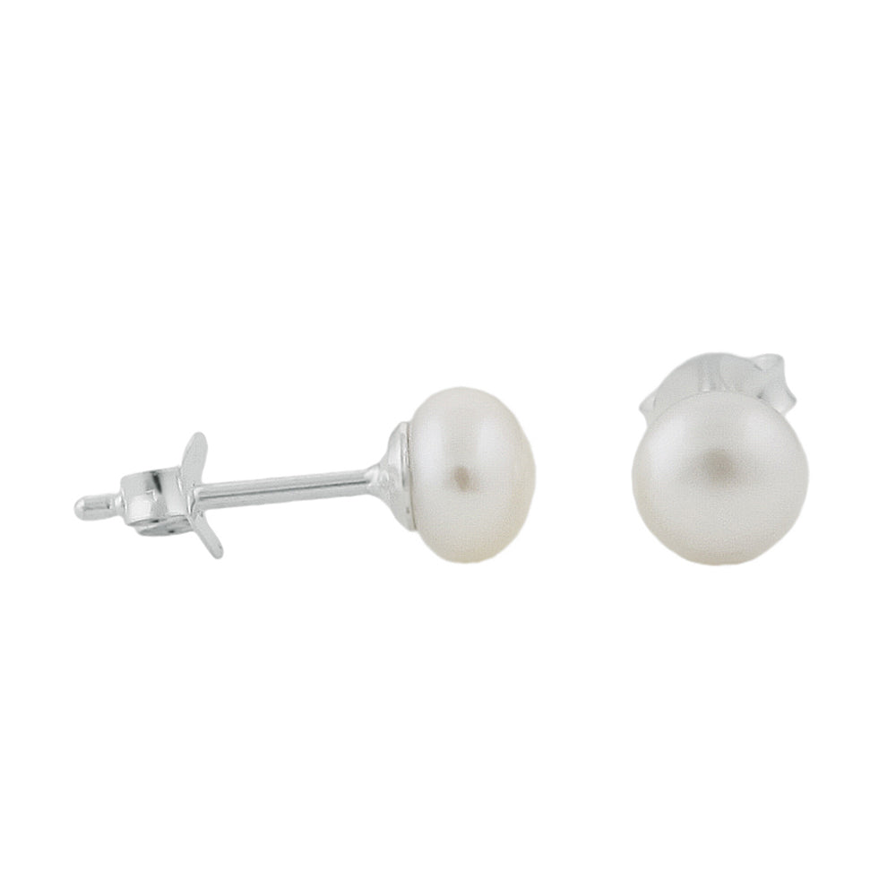 Ohrstecker Süßwasserzuchtperle weiß flach aus 925er Silber, ca. 6 × 5 mm