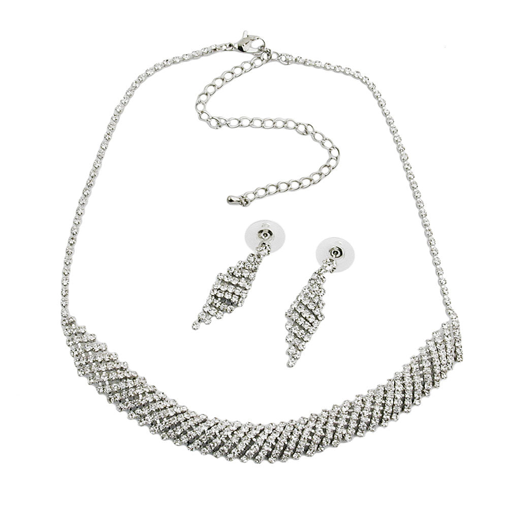 Set, Strasskette und Strass-Ohrstecker