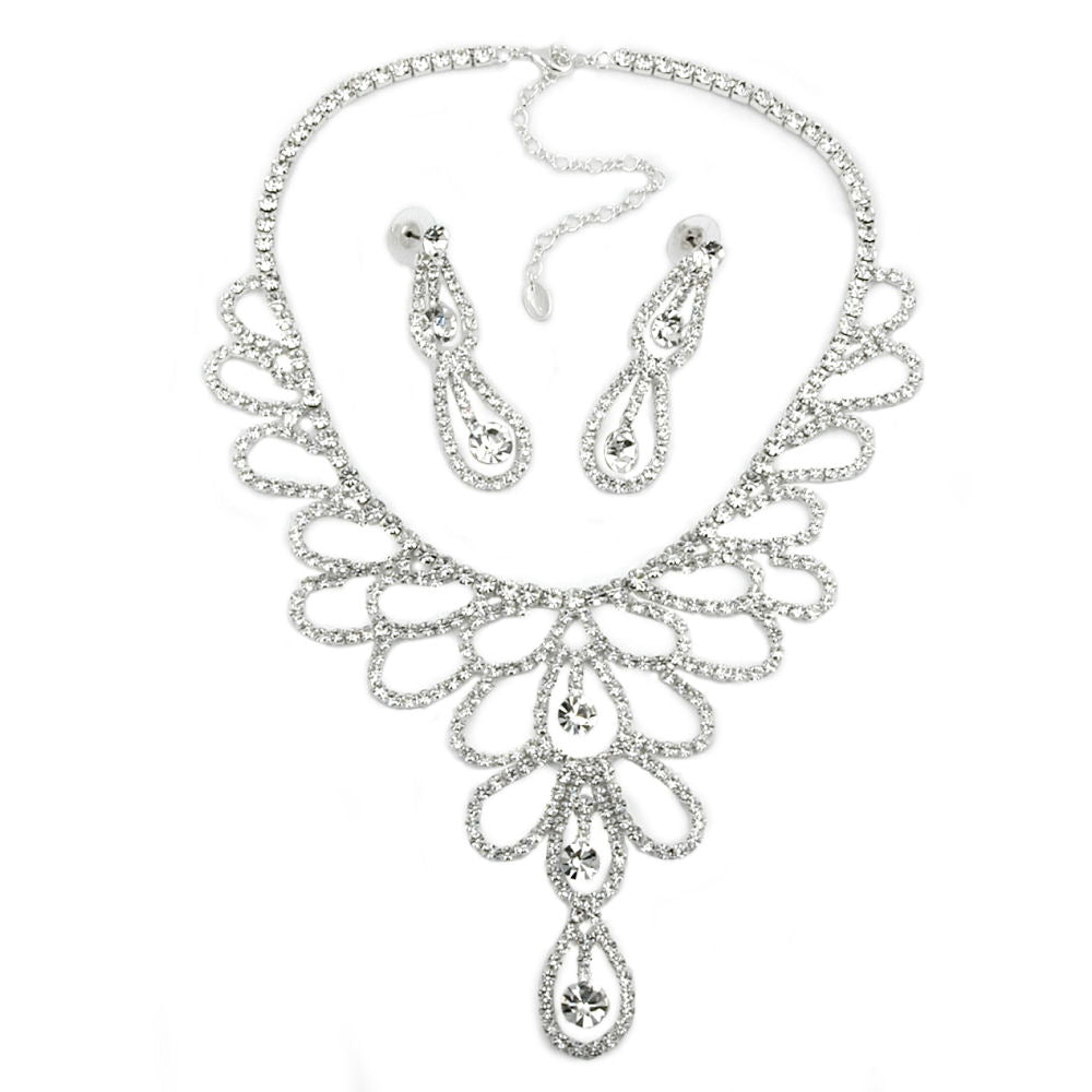 Set, Strasskette und Strass-Ohrstecker