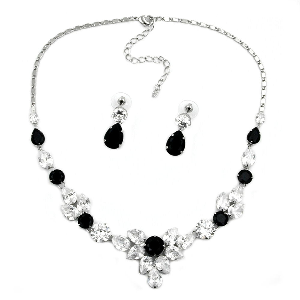 Set, Strasskette und Strass-Ohrstecker