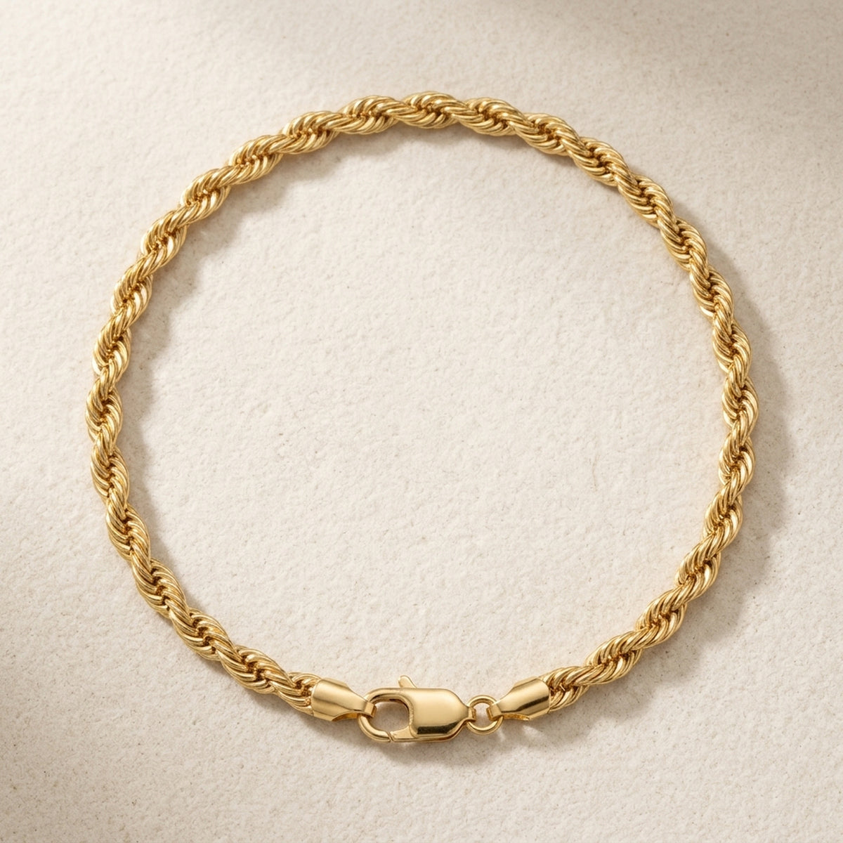 Armband Kordelkette – 375er Gold, 3,3 mm, 21 cm – Detailansicht des Armbands vor neutralem Hintergrund